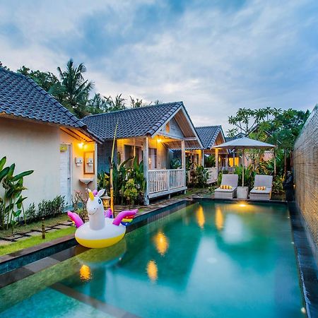 The Syron Huts Lembongan Otel Dış mekan fotoğraf