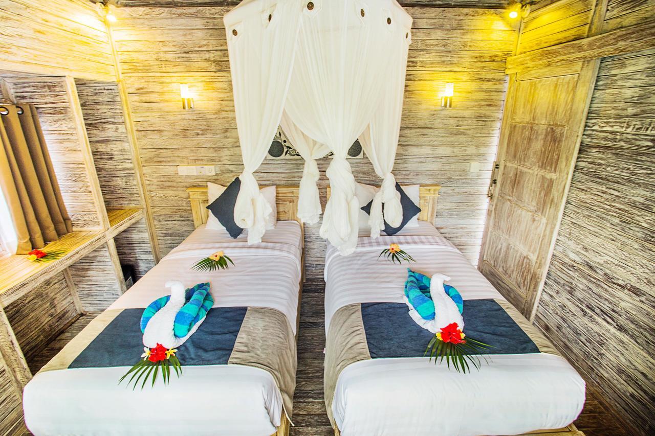 The Syron Huts Lembongan Otel Dış mekan fotoğraf