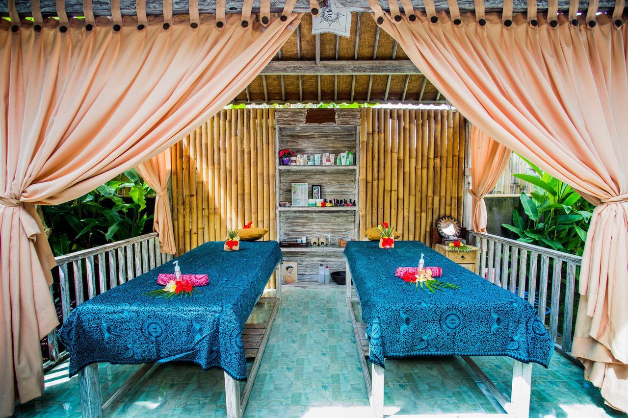The Syron Huts Lembongan Otel Dış mekan fotoğraf