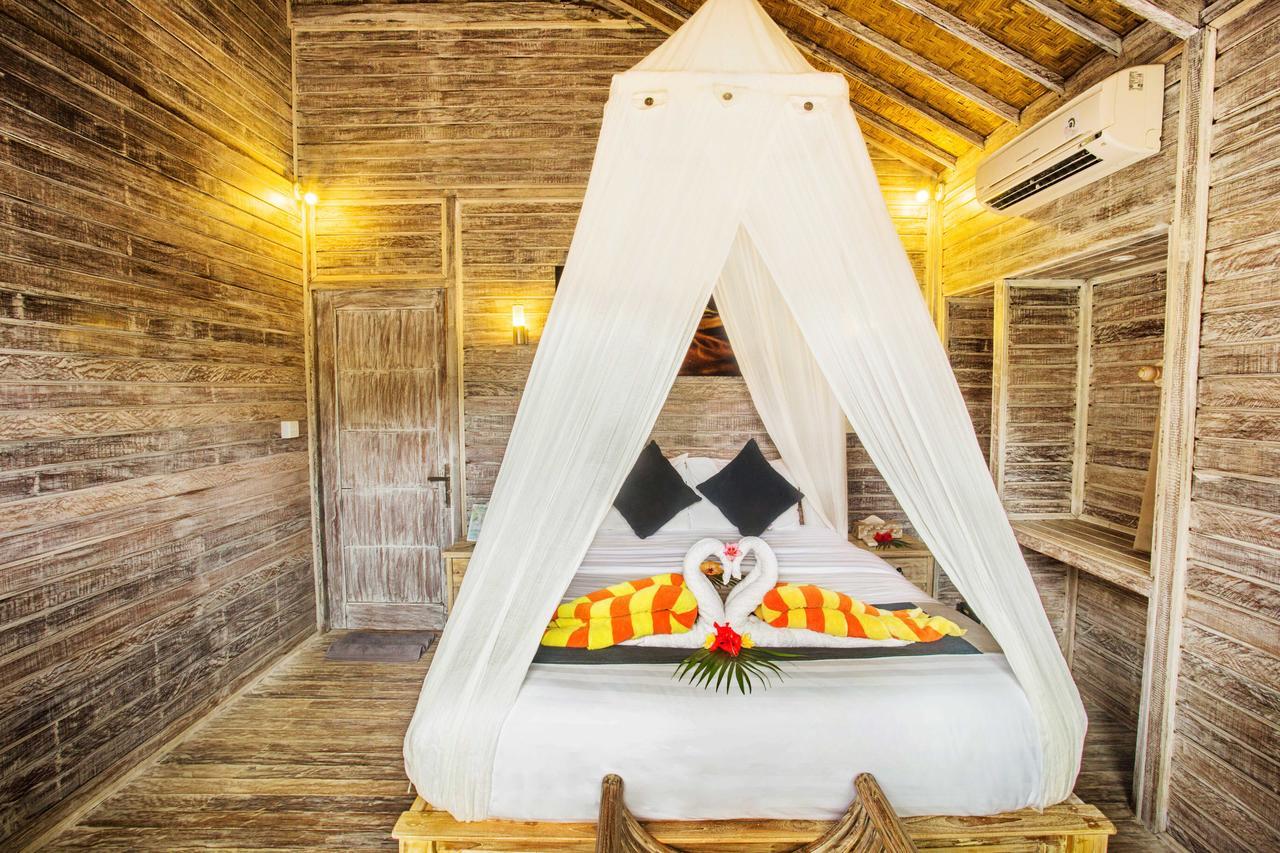 The Syron Huts Lembongan Otel Dış mekan fotoğraf