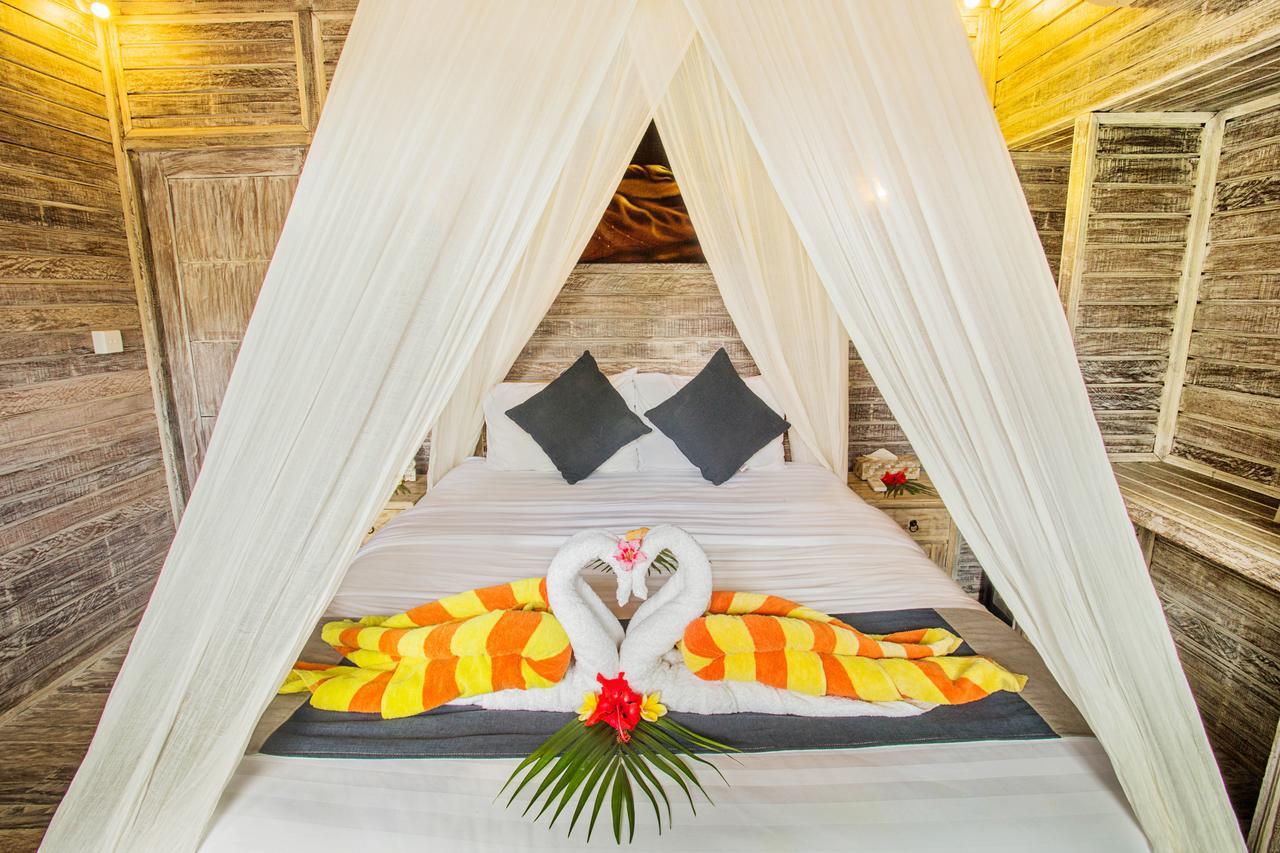 The Syron Huts Lembongan Otel Dış mekan fotoğraf